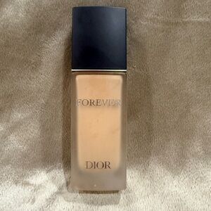Dior Forever Matte Long-lasting Liquid Foundation 2W